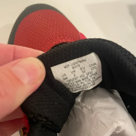 ✨ PRICE DROP! ✨ NWT STRIDE RITE Light-Up Lightning Sneaker Boys Size 3M - Picture 5 of 7